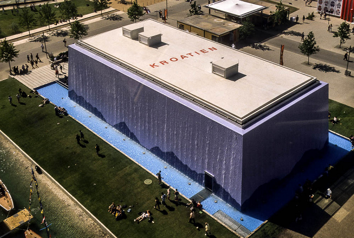 EXPO 2000: Blick aus der Seilbahn - Kroatischer Pavillon Hannover