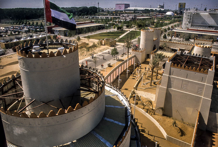 EXPO 2000: Blick aus der Seilbahn - Pavillon der Vereinigten Arabischen Emirate Hannover