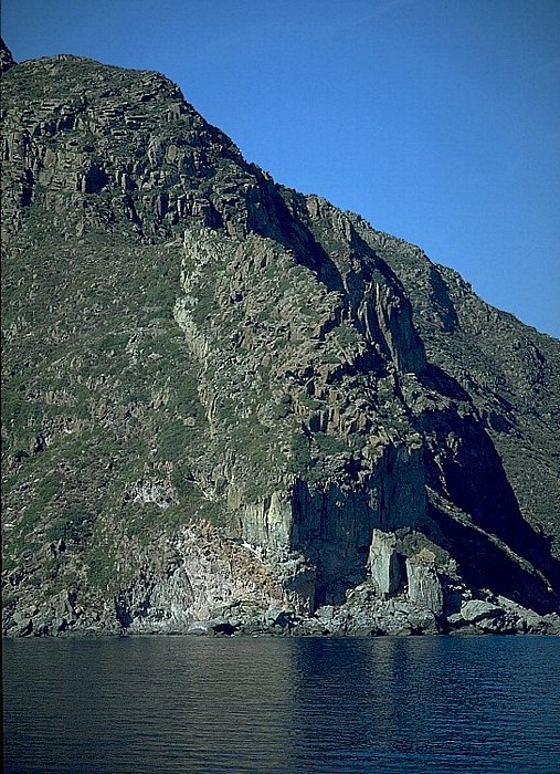 Ligurisches Meer Capráia: Küste
