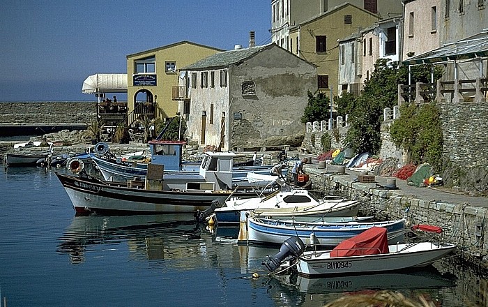 Centuri-Port Hafen