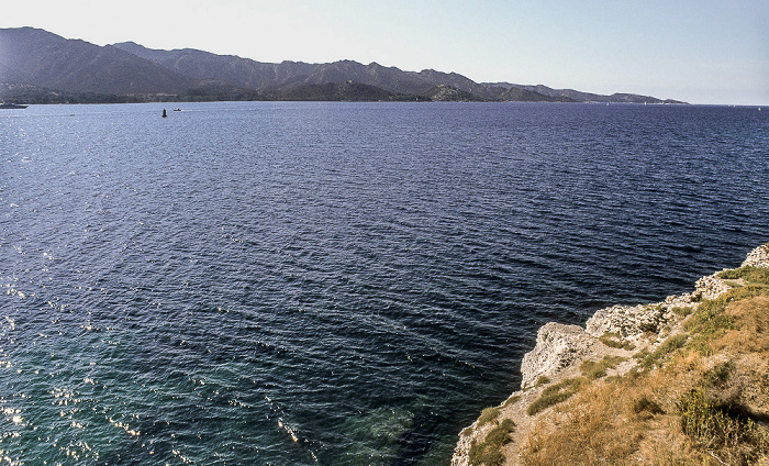 Blick von der Citadelle de Saint-Florent: Mittelmeer mit dem Golfe de Saint-Florent Saint-Florent