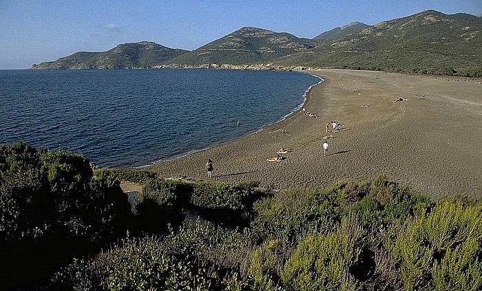 Golfe de Galéria Strand an der Mündung des Fango