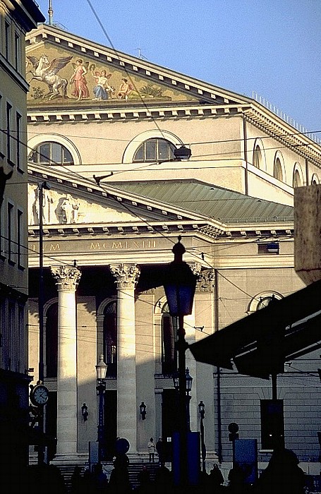 Altstadt: Perusastraße, Max-Joseph-Platz, Nationaltheater München 2001