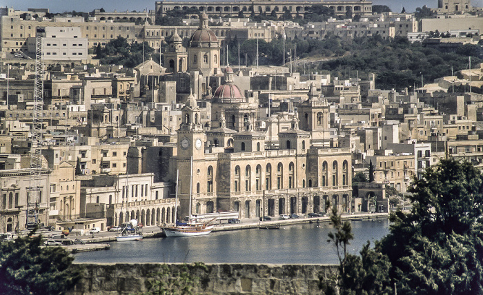 Blick von der Lascaris Battery: Birgu Valletta