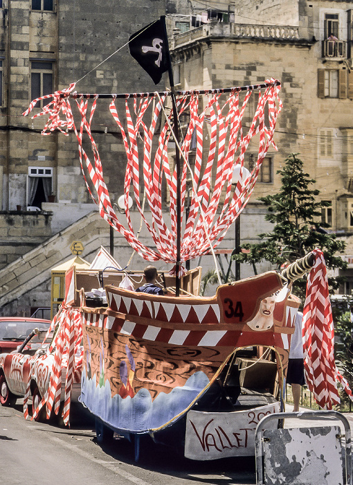 Umzugswagen anläßlich der Fußballmeisterschaft des FC Valletta Valletta