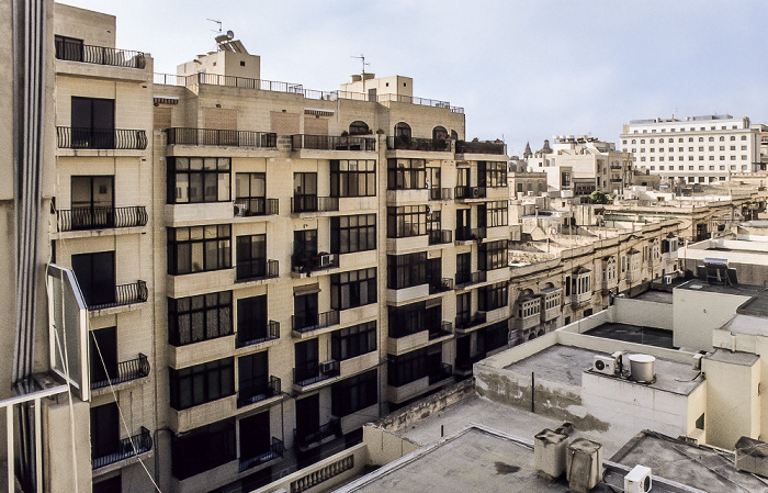 Blick aus dem Aprila Hotel: Triq Ġorg Borġ Olivier (G. Borg Olivier Street) Sliema