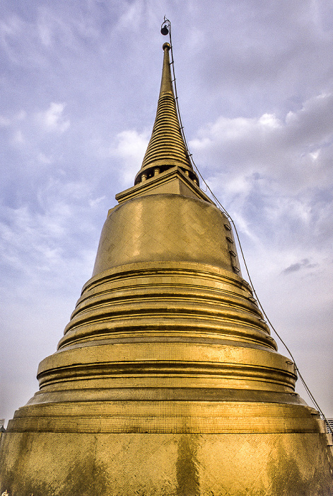 Bangkok Golden Mount: Goldglänzender Chedi von Wat Saket