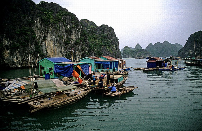 Halong Bay Schwimmendes Dorf