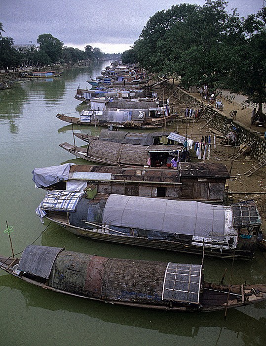 Hue Dong Ba-Kanal