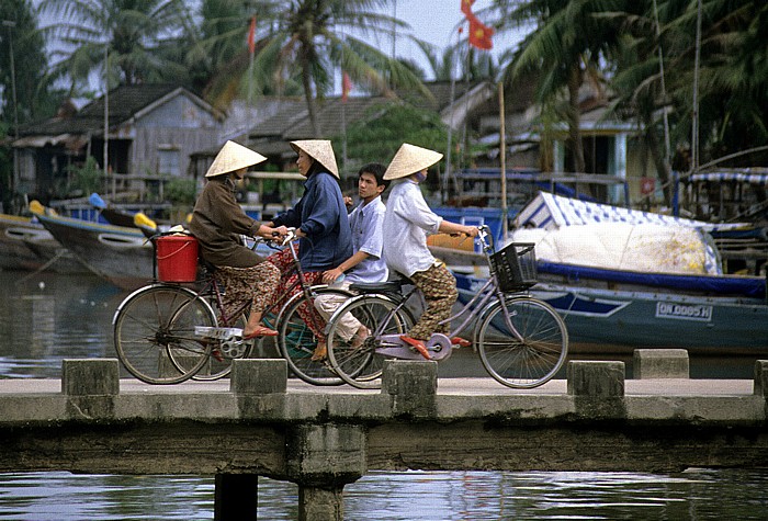 An Hoi-Fußgängerbrücke Hoi An