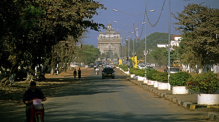 Avenue Lane Xang, am Ende der Patou Say Vientiane