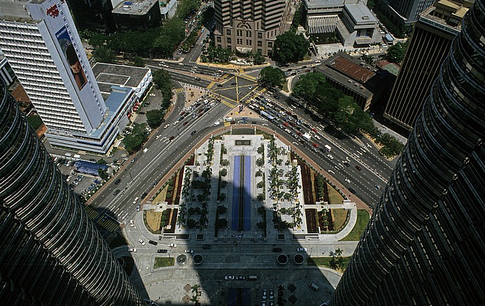 Petronas Towers: Blick von der Sky Bridge Kuala Lumpur