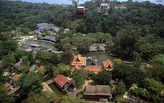 Singapur Blick aus der Cable Car Mount Faber - Sentosa Island: Sentosa Island