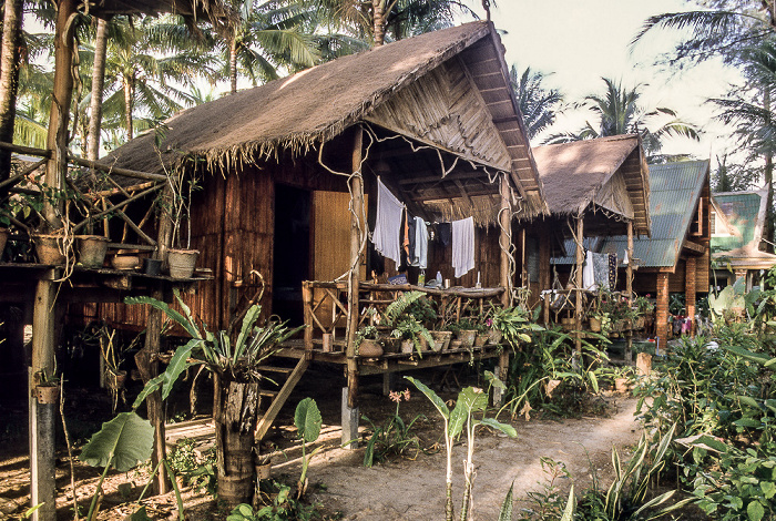 Mai's Quiet Zone 11.-26.2. / 17.-19.3. / 20.-22.3.2002 Khao Lak