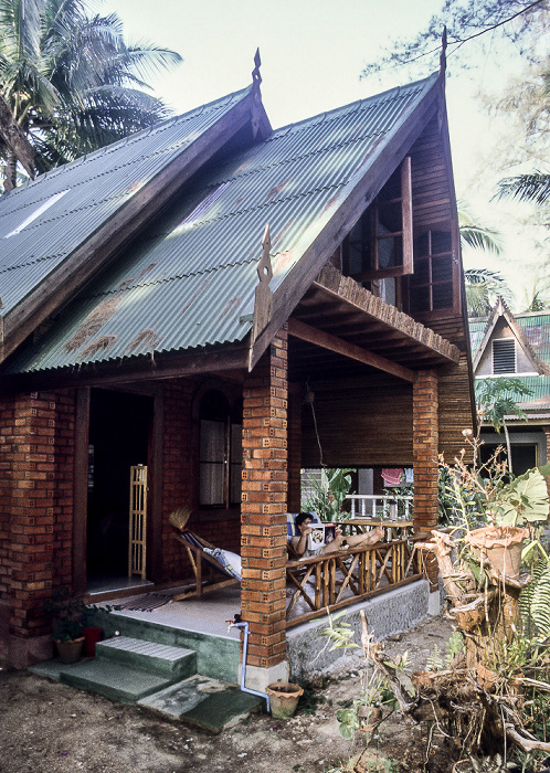Mai's Quiet Zone 11.-26.2. / 17.-19.3. / 20.-22.3.2002 Khao Lak