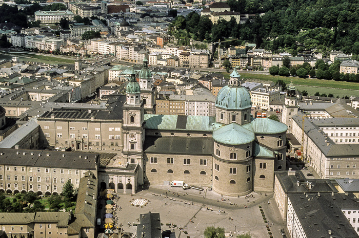 Blick von der Festung Hohensalzburg: Altstadt mit Salzburger Dom Salzburg 2002