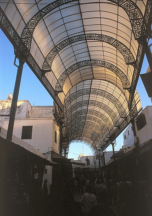 Rabat Rue des Consuls: Durchgangsstraße und Handelsplatz