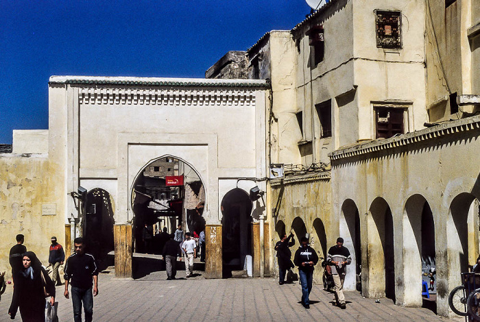 Place er Rsif mit Bab Rsif Fès