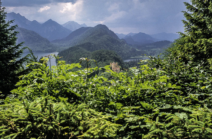 Schwangau In der Bildmitte Schloss Hohenschwangau