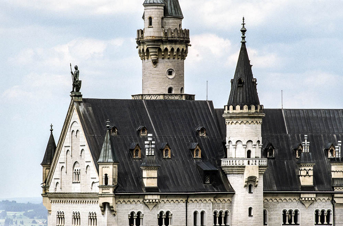 Blick von der Marienbrücke: Schloss Neuschwanstein Schwangau