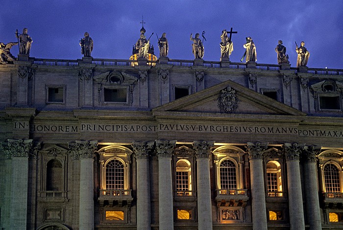 Vatikan Petersdom: Portikus