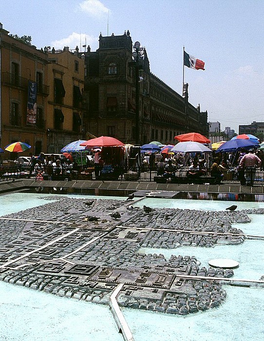 Mexiko-Stadt Zócalo: Modell von Tenochtitlán und Texcoco-See Nationalpalast