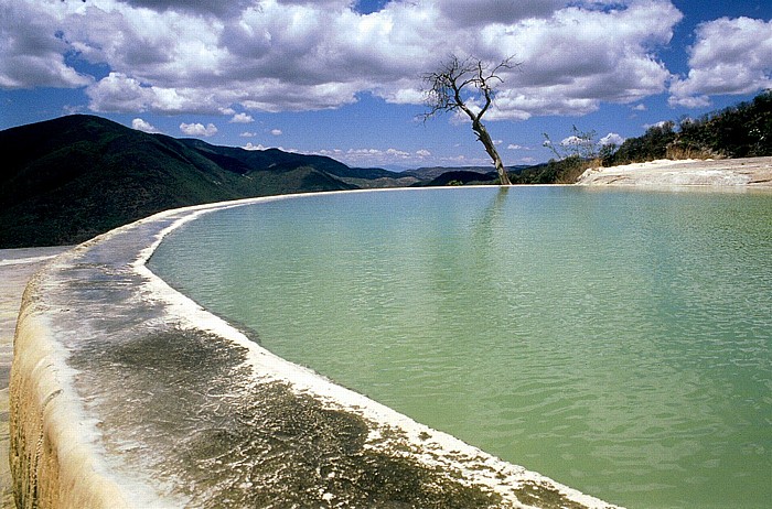 Hierve El Agua San Isidro Roaguía