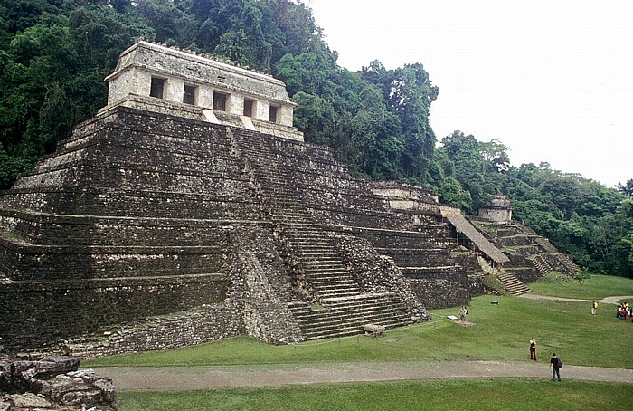 Palenque V.l.: Tempel der Inschriften, Tempel XIII, Totenkopf-Tempel Welterbe Präkolumbische Stadt und Nationalpark von Palenque