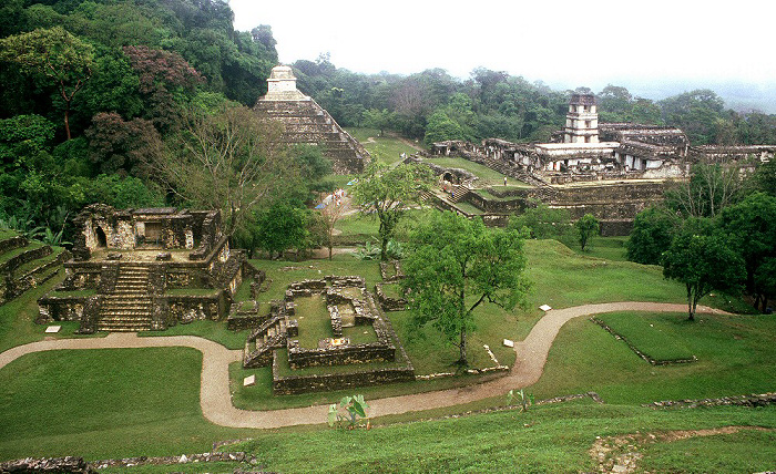 Blick vom Tempel des Kreuzes Palenque