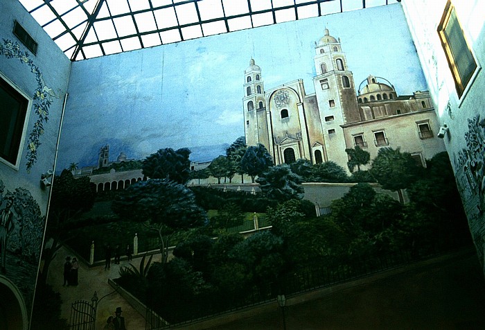 Palacio de Gobierno: Wandgemälde der Kathedrale Mérida