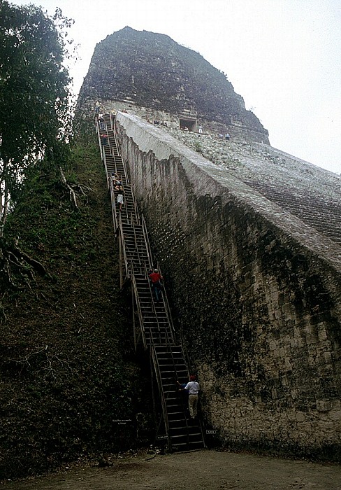 Tempel V Tikal