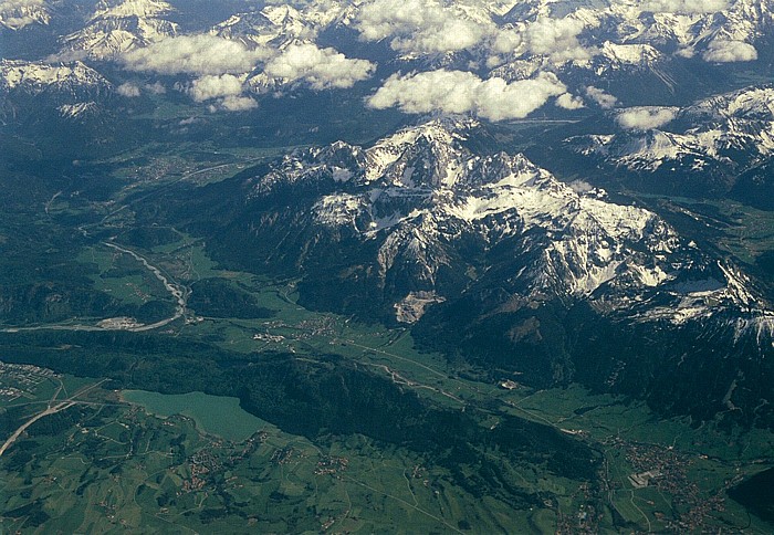 Bayern - Landkreis Ostallgäu: Tannheimer Berge Weißensee Luftbild aerial photo