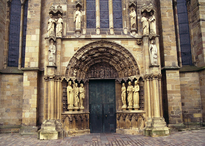 Liebfrauenkirche: Eingangsportal Trier