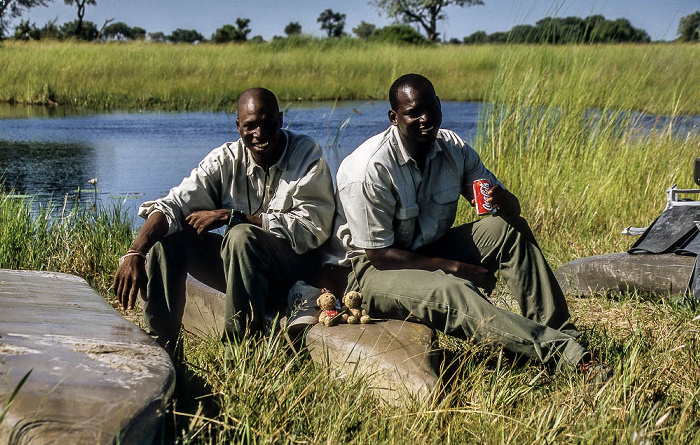 Okavango-Delta Jacob und Moluki mit Teddine und Teddy