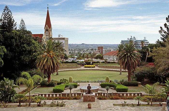 Windhoek Garten des Tintenpalastes Christuskirche Hosea-Kutako-Denkmal Kalahari Sands Hotel