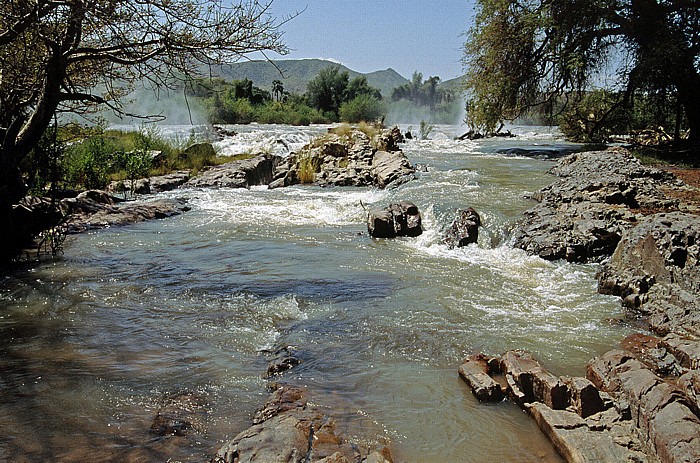 Epupafälle (Monte-Negrofälle) des Kunene Epupa