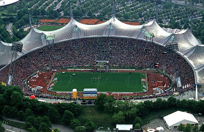 München Blick vom Olympiaturm: Olympiastadion FC Bayern München