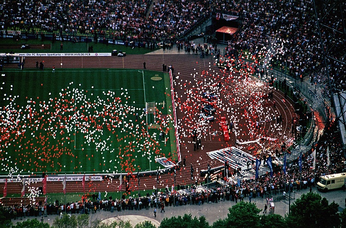 München Blick vom Olympiaturm: Olympiastadion FC Bayern München