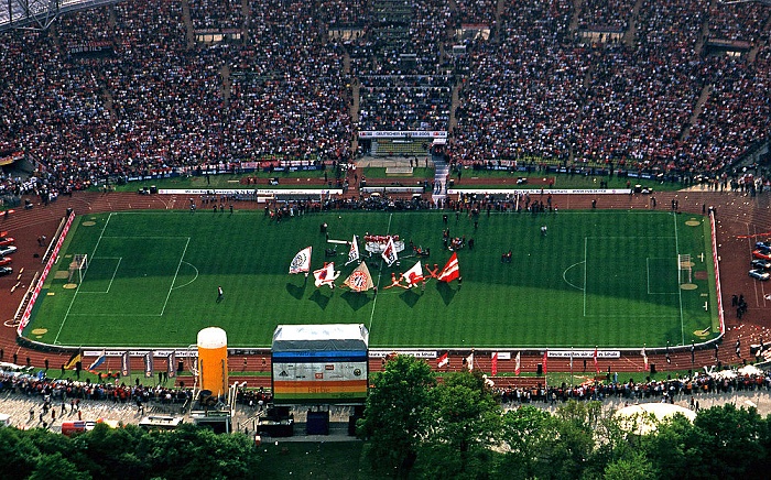 München Blick vom Olympiaturm: Olympiastadion FC Bayern München