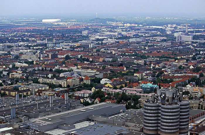 Blick vom Olympiaturm: Milbertshofen München 2005
