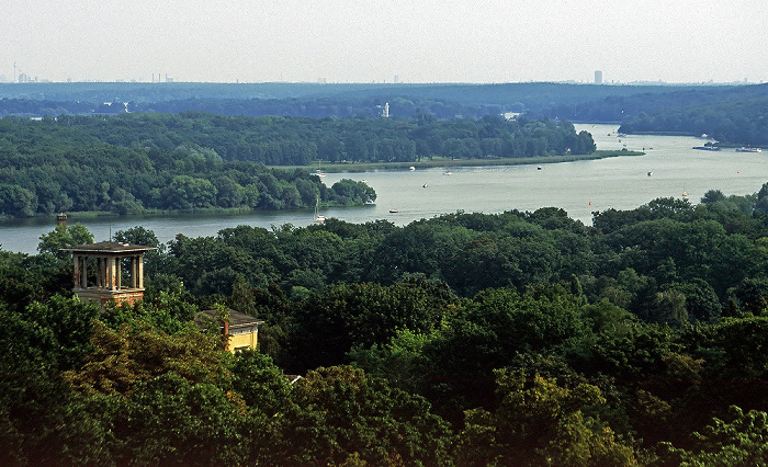 Blick vom Belvedere auf dem Pfingstberg: Havel und Berlin Potsdam