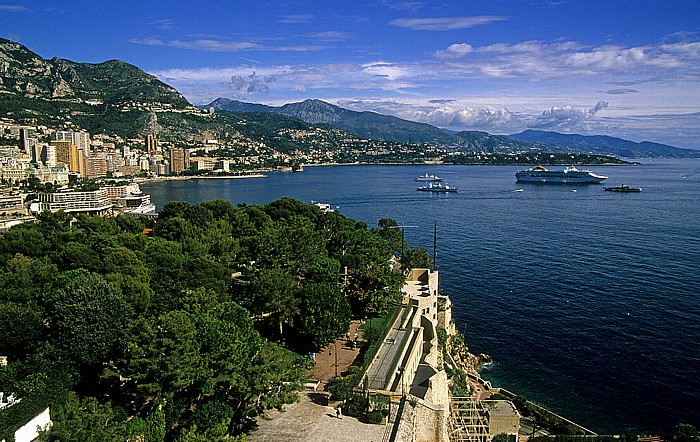 Blick vom Dach des Ozeanografischen Museums: Monaco, Frankreich, Italien Monaco