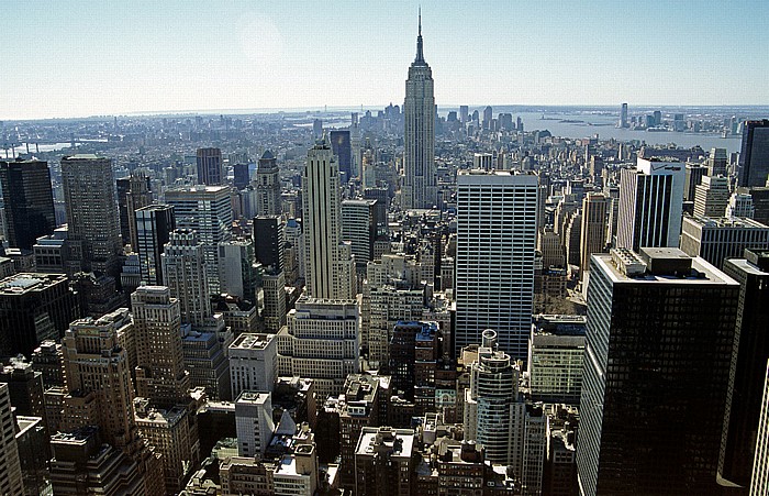 New York City Blick vom Rockefeller Center Top Of The Rock Brooklyn East River Empire State Building Hudson River Manhattan Midtown