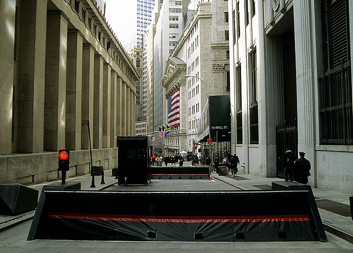 New York City Financial District: Broad Street Federal Hall New York Stock Exchange