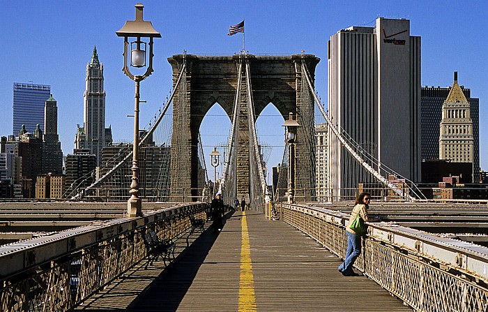New York City Brooklyn Bridge: Östlicher Pylon Manhattan Thurgood Marshall U. S. Courthouse Verizon Building Woolworth Building