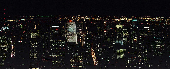 New York City Blick vom Empire State Building in Richtung Norden Fifth Avenue GE Building George Washington Bridge Rockefeller Center