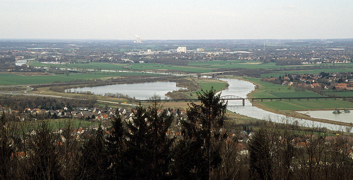 Porta Westfalica Blick vom Kaiser-Wilhelm-Denkmal in Richtung Nordosten