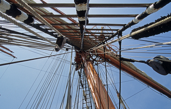 Kiel Hafen: Viermastbark Sedov Viermastbark Sedov