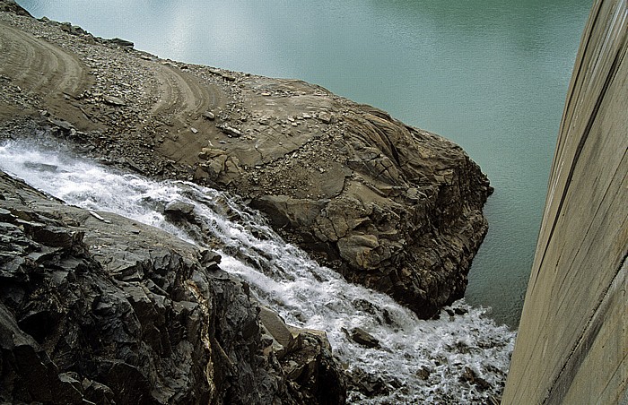 Kapruner Tal Zufluss zum Stausee Mooserboden Drossen-Staumauer