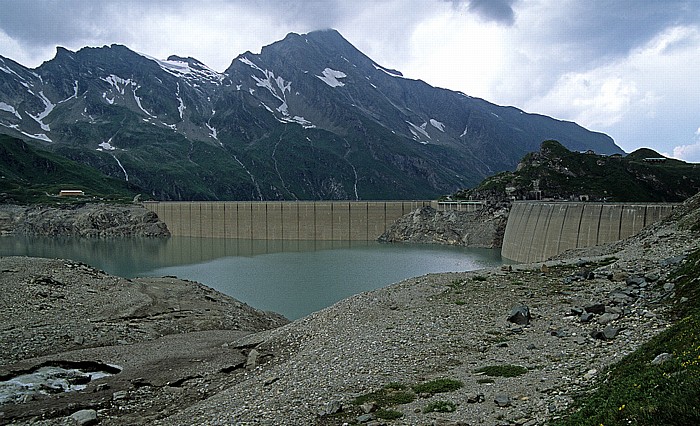 Stausee Mooserboden, links die Mooser-Staumauer, rechts die Drossen-Staumauer Kapruner Tal